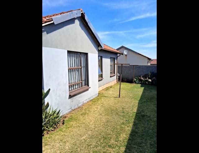 3 BEDROOM HOUSE FOR SALE IN FLEURHOF